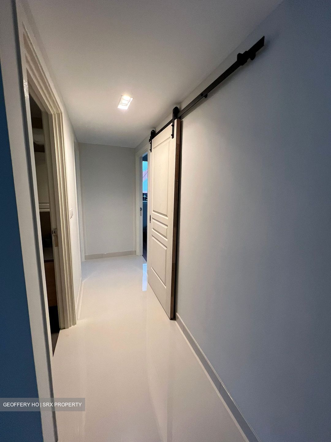 Shiro (D15), Apartment #518809081
